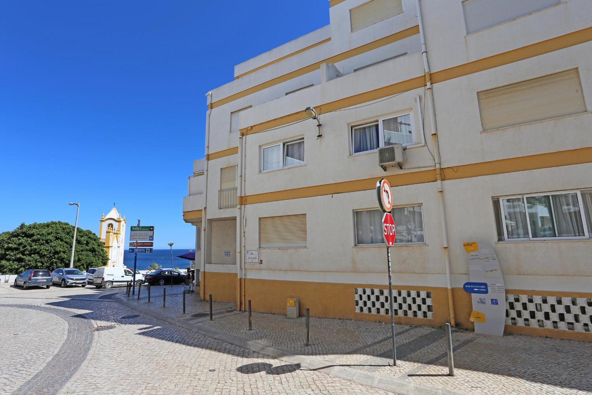 Casas Da Calheta In Luz Стая снимка