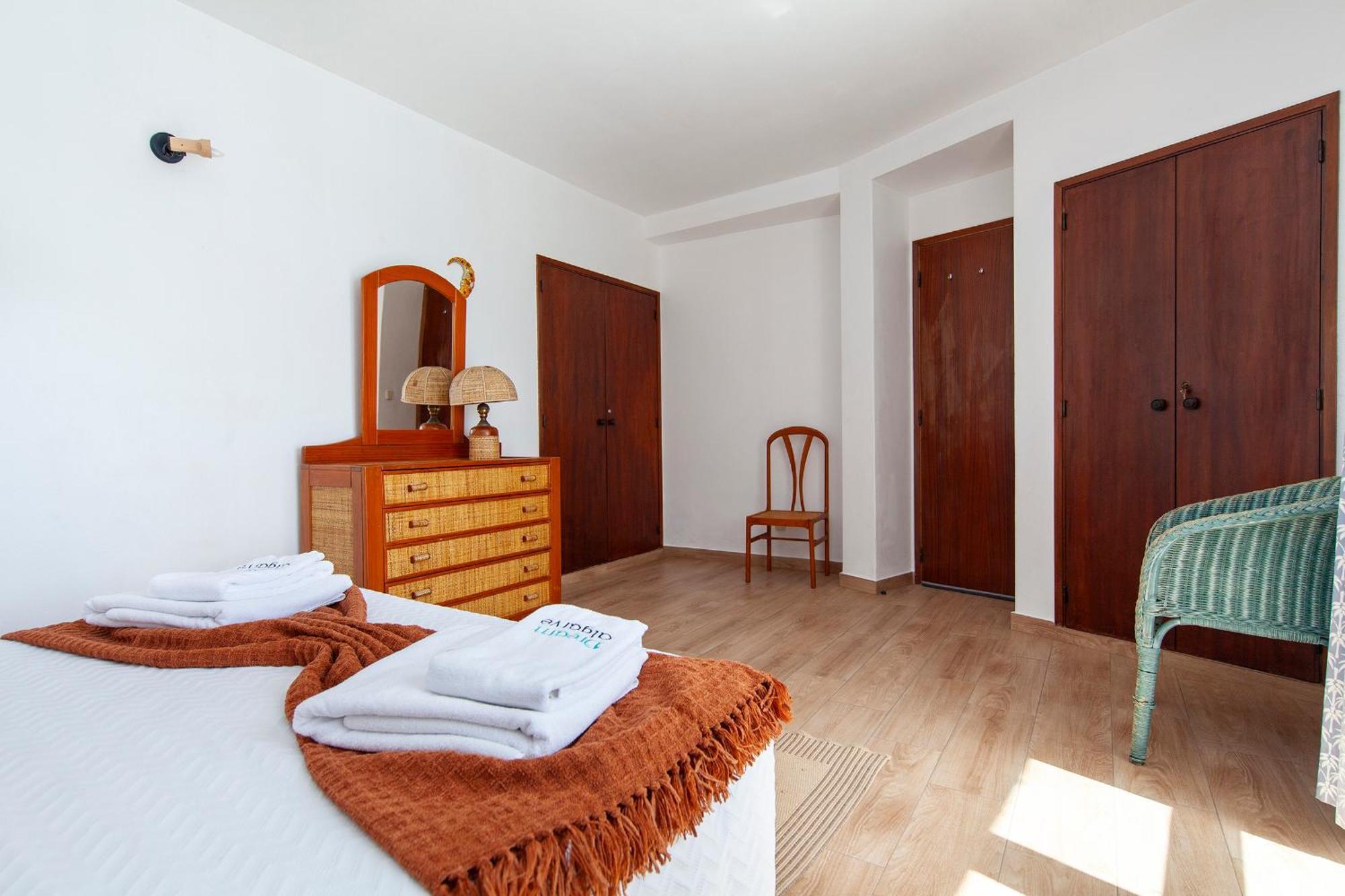 Casas Da Calheta In Luz Стая снимка