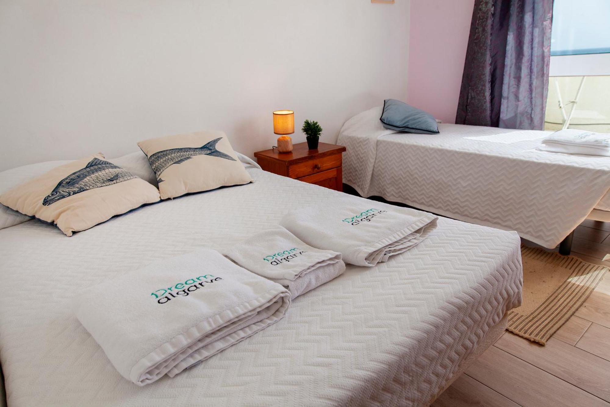 Casas Da Calheta In Luz Стая снимка